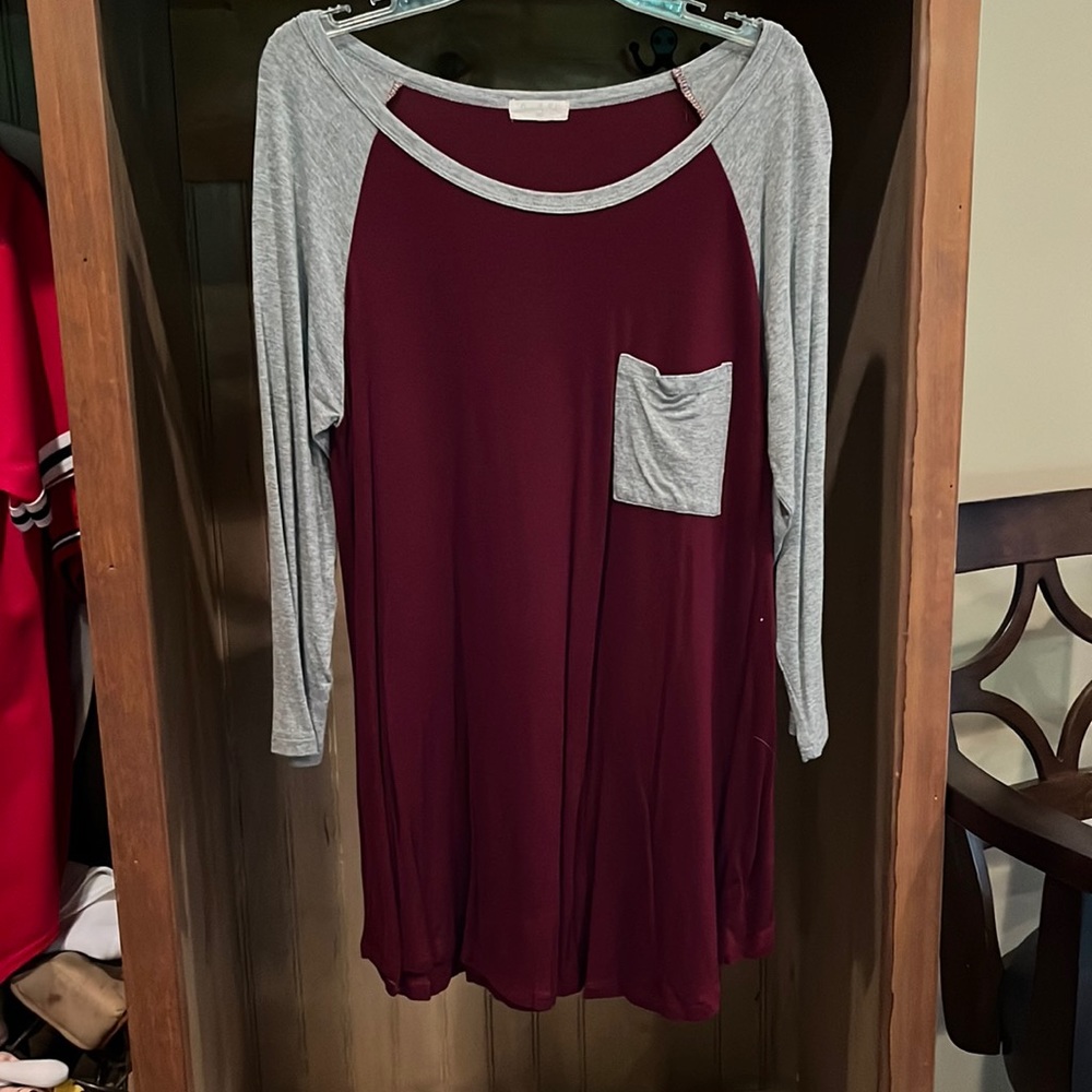 NWOT medium long sleeve comfortable stretchy tee